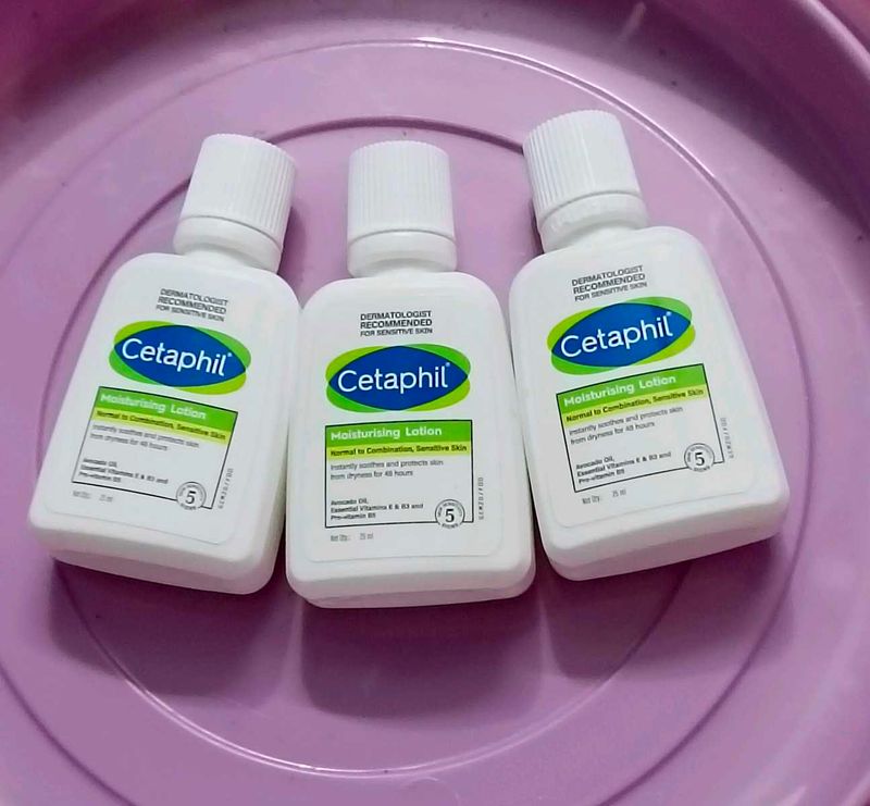 Cetaphil Moisturizing Lotion (3)