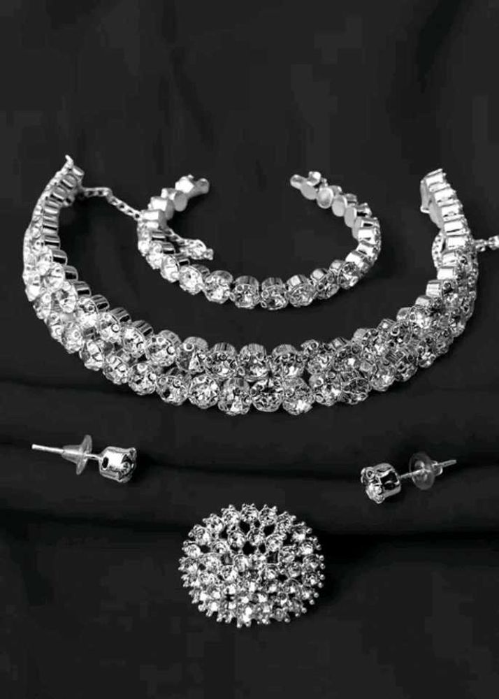 Sparkling Silver Jewelry Set