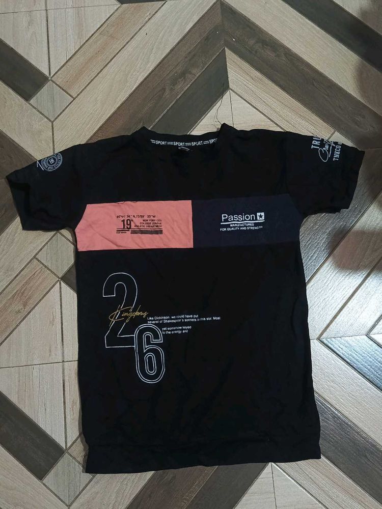 Stylish Black Graphic Tee