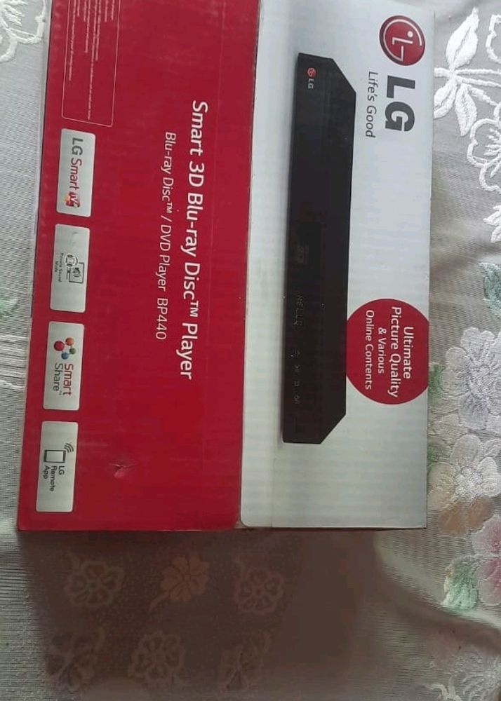 Brand New LG Blu-ray DVD Player Bp440