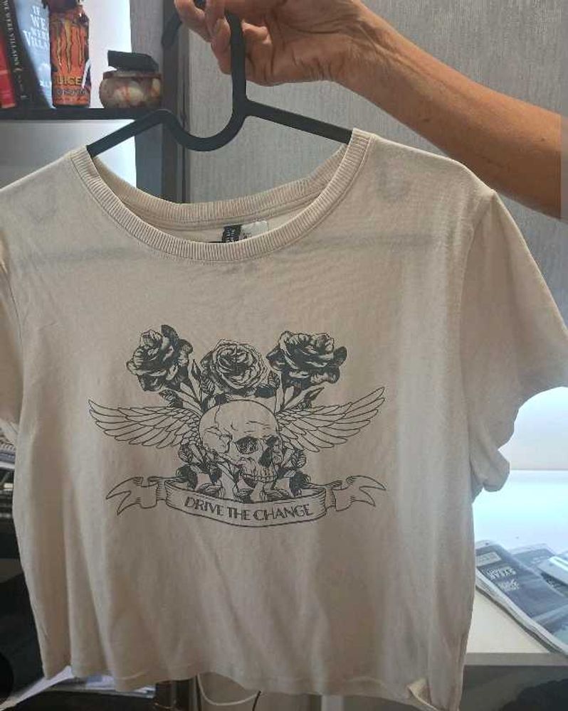 H&amp;M Crop Tee