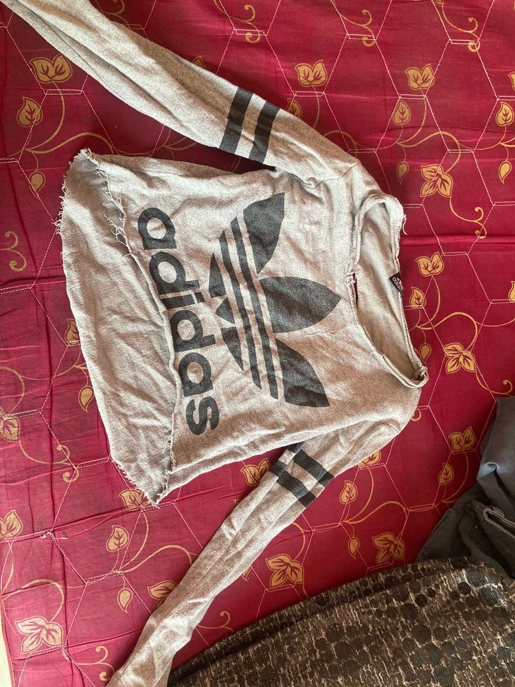 adidas crop top. bust 34