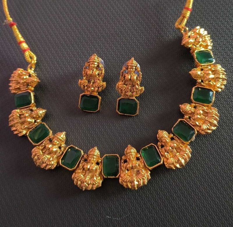 Lakshmi Green Stone Necklace Set