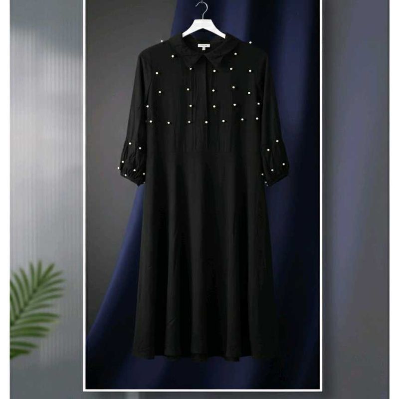 Elegant Black Midi Dress