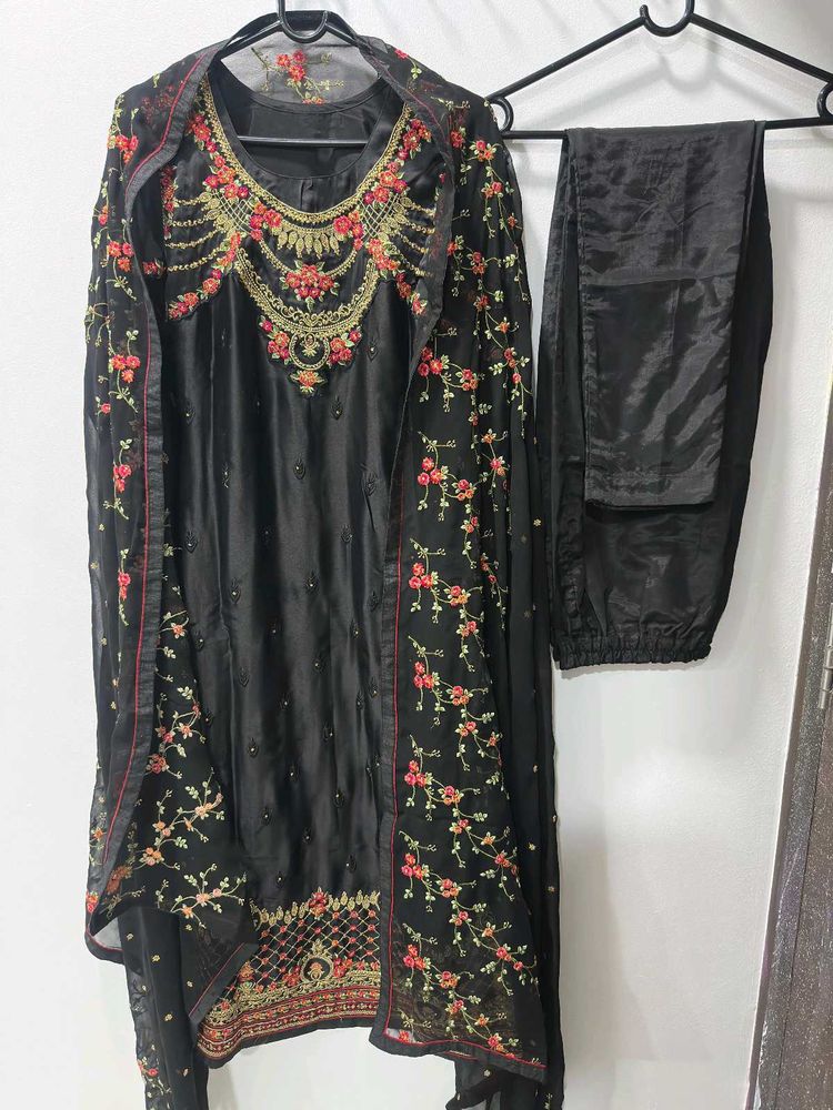 Black Embroidered Pant Suit