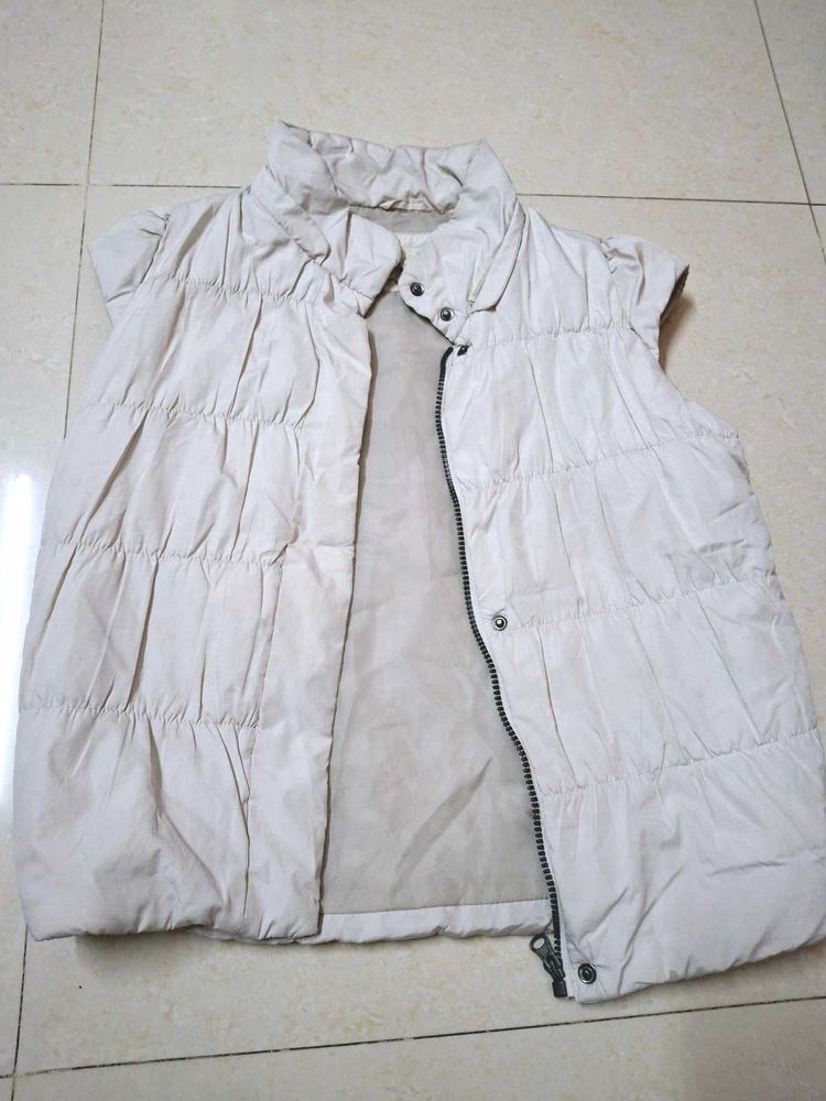 Beautiful Half Sleeve Jacket For Winters