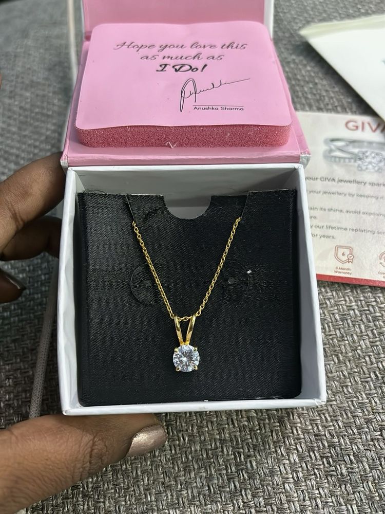 GIVA Gold Pendant Necklace