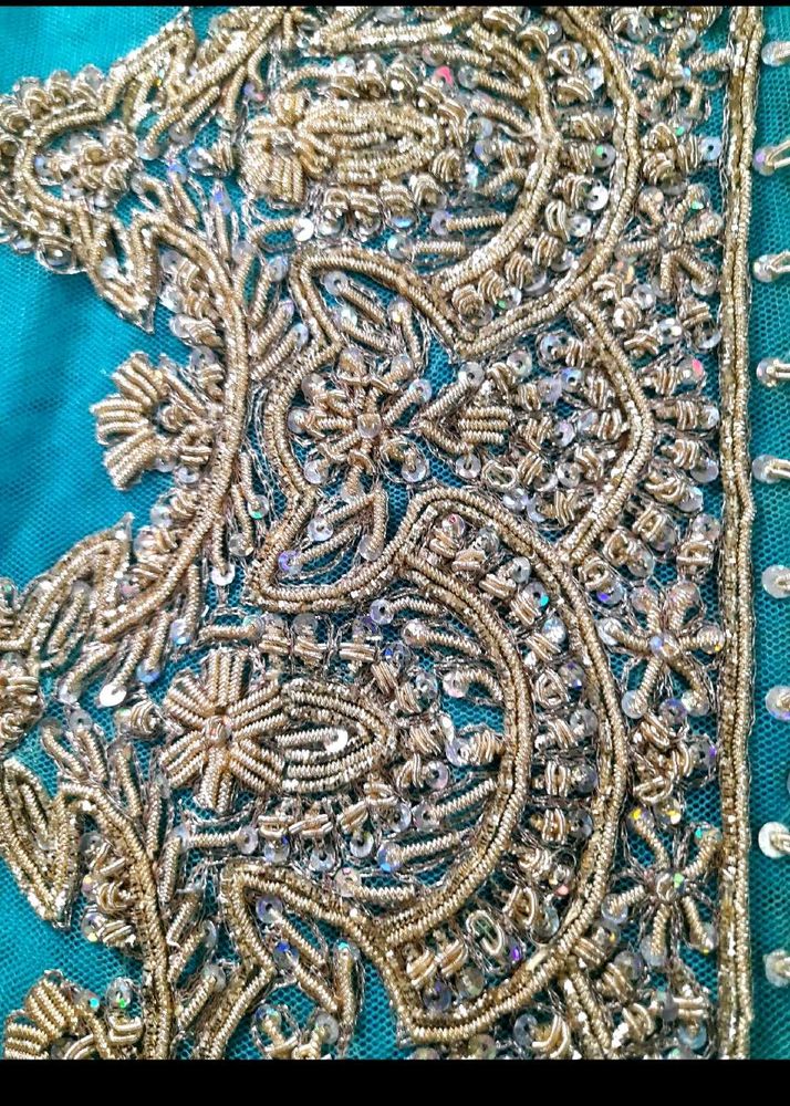 Embellished Fabric Net Saree With Silk Petikot