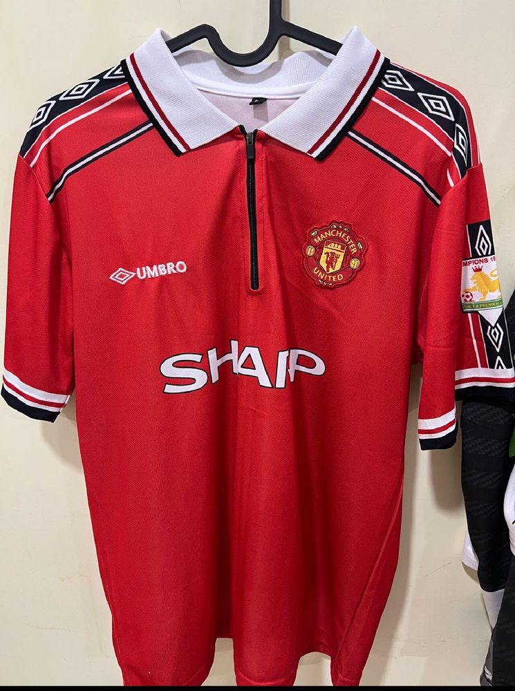 Beckham 1999 with Zip Man utd football jersey