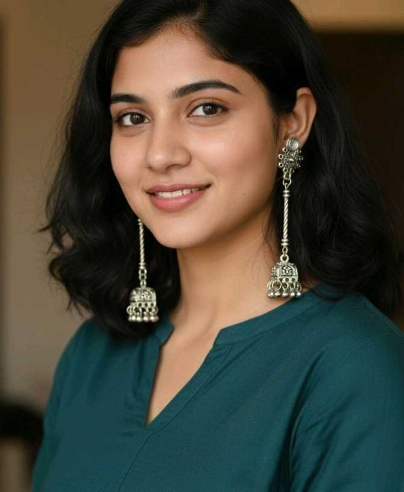 Silver  dolii Jhumka Earrings