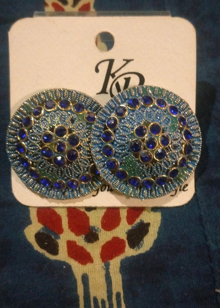Blue Diamond Earrings Pair