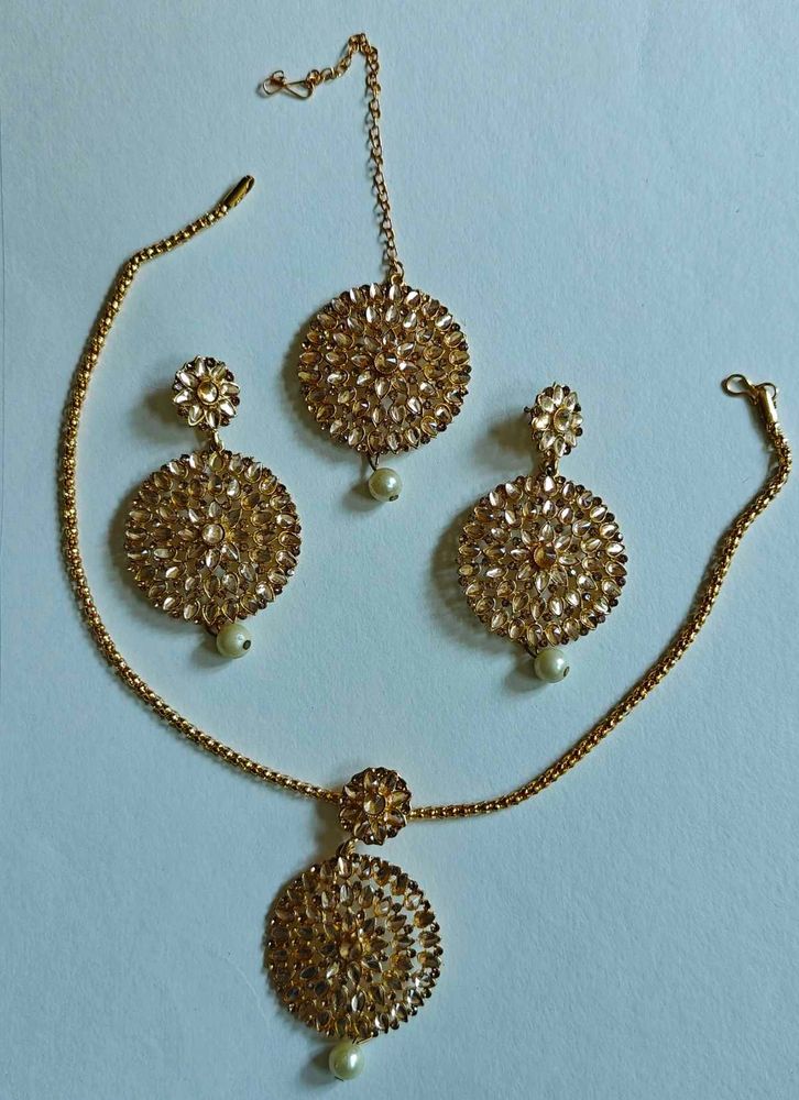 Gold Tone Jewelry Set