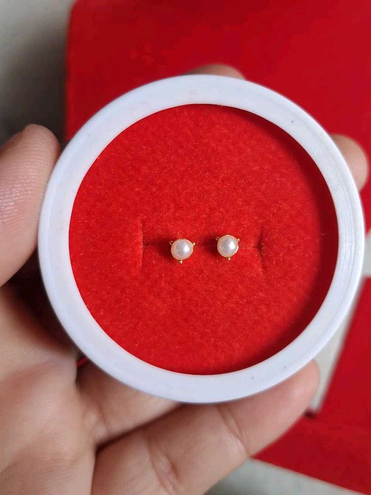 Pearl Stud Earrings Gold