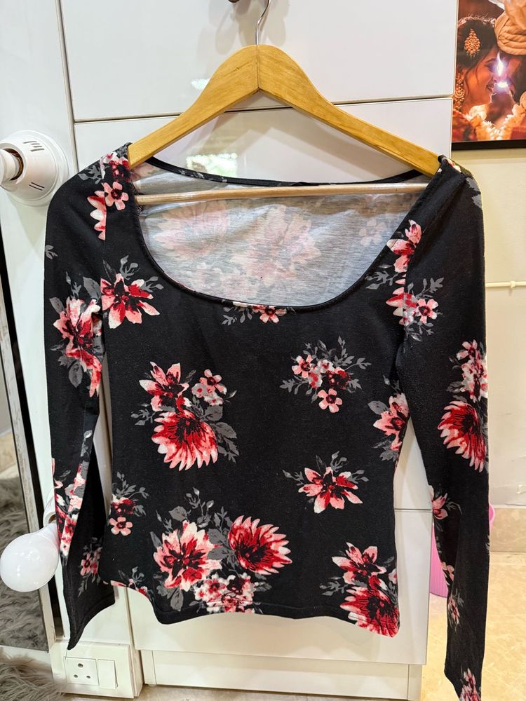 Floral Full Sleeves Warm Top
