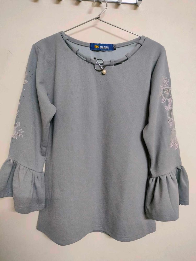 Elegant Grey Ruffle Sleeve Top – Stylish &amp; Comfort