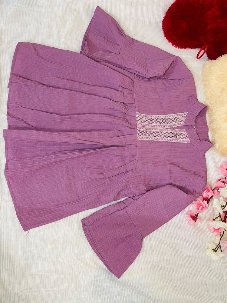 Beautiful Festive Top👗