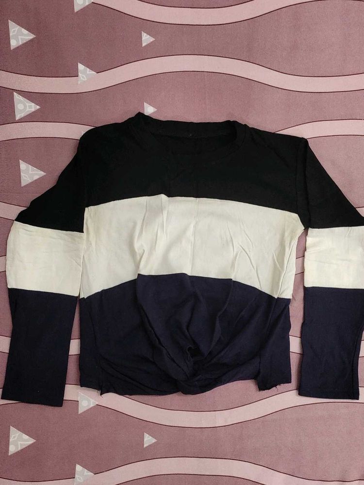 Full Sleeves Crop Top