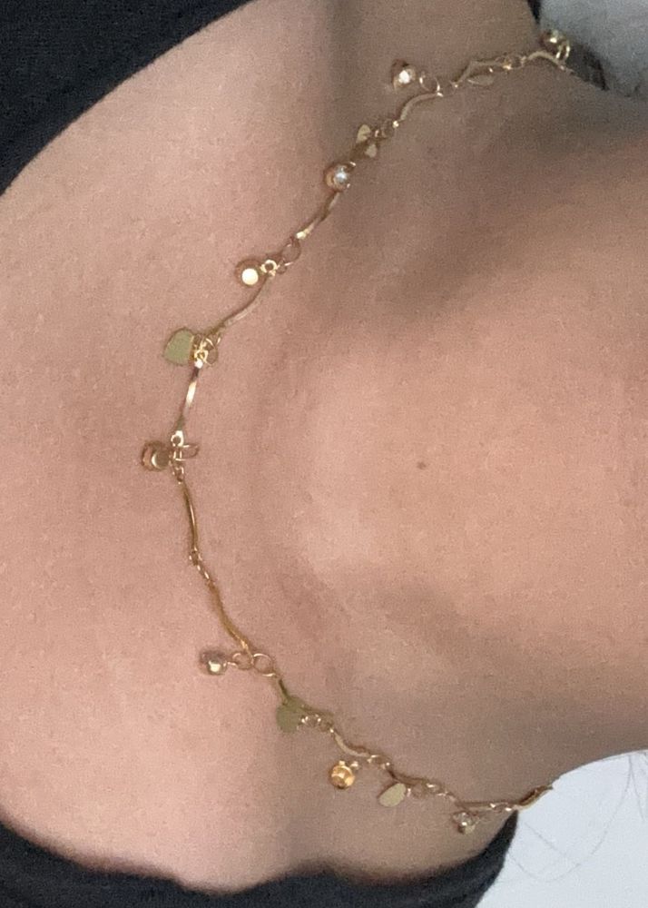 Golden dainty necklace