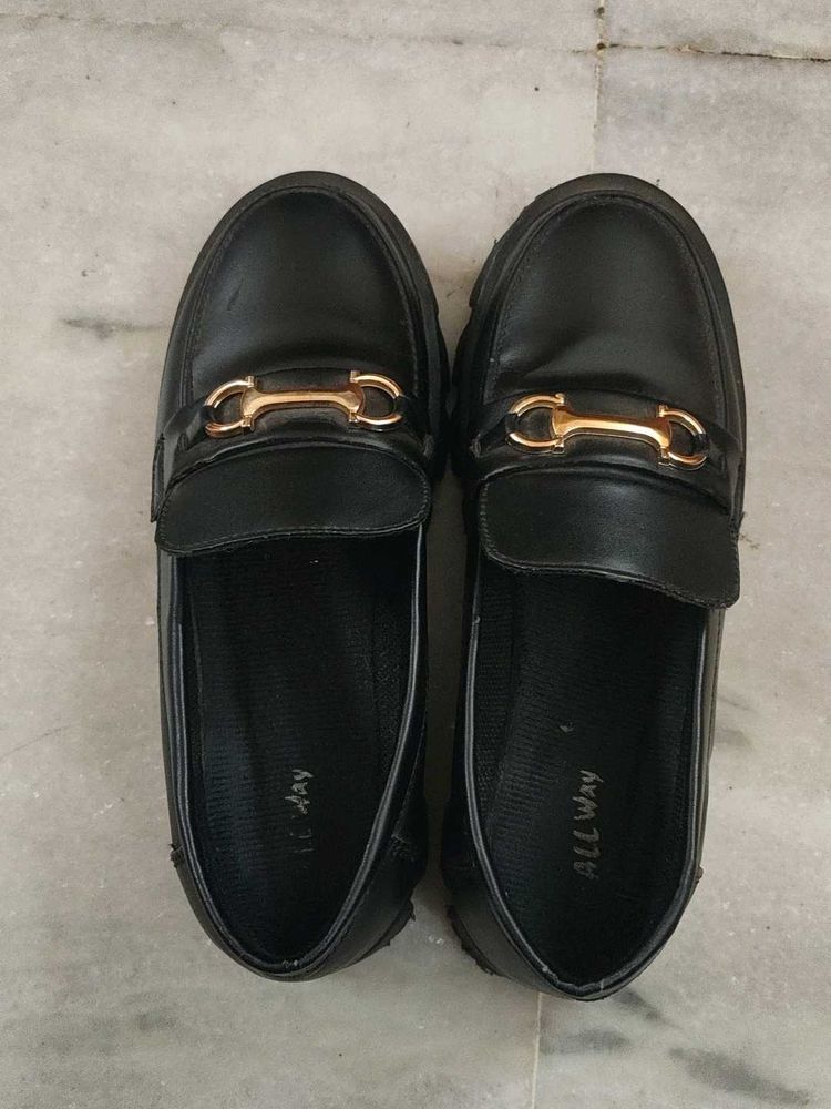 Black Loafers with Gold Detail Size -38