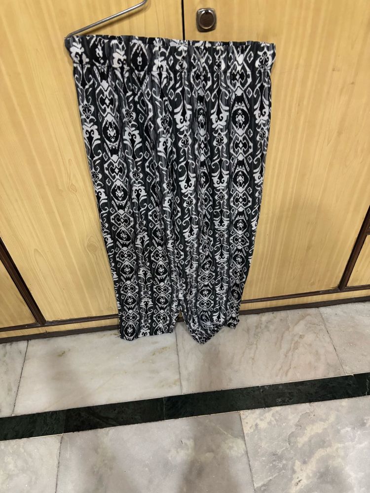 Black &amp; White Patterned Pants