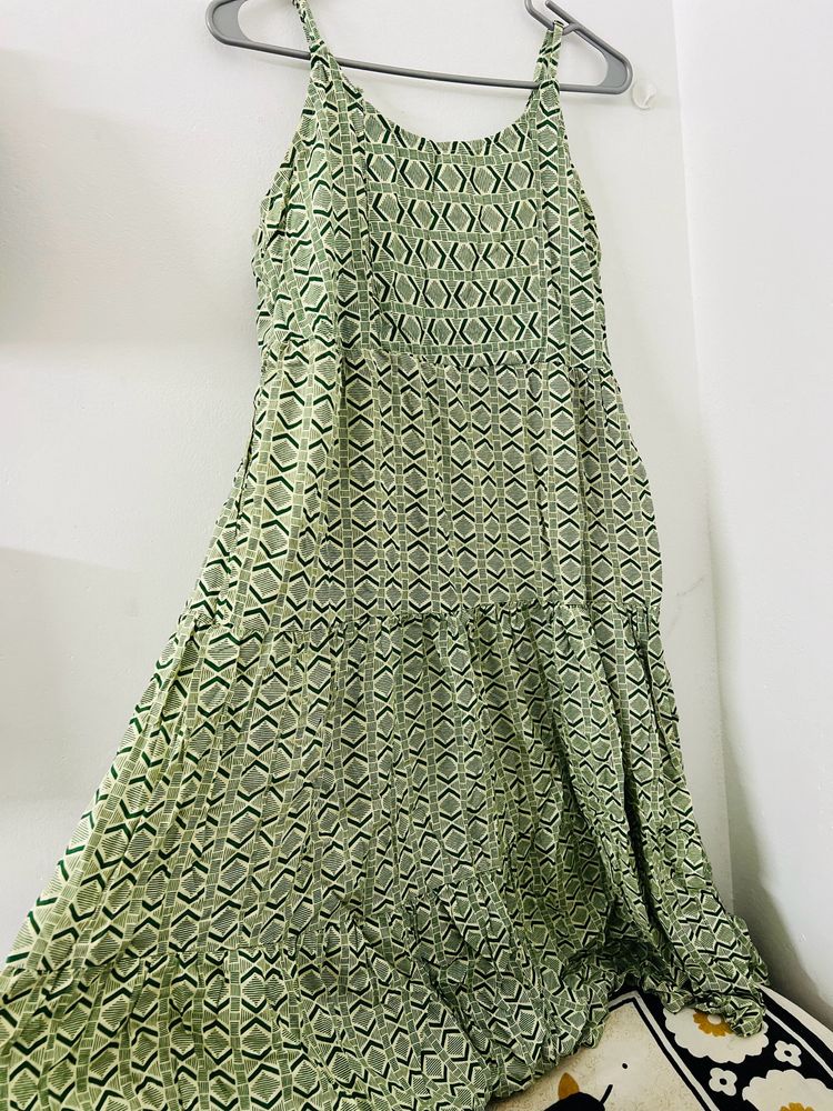 Sleeveless Green Dress
