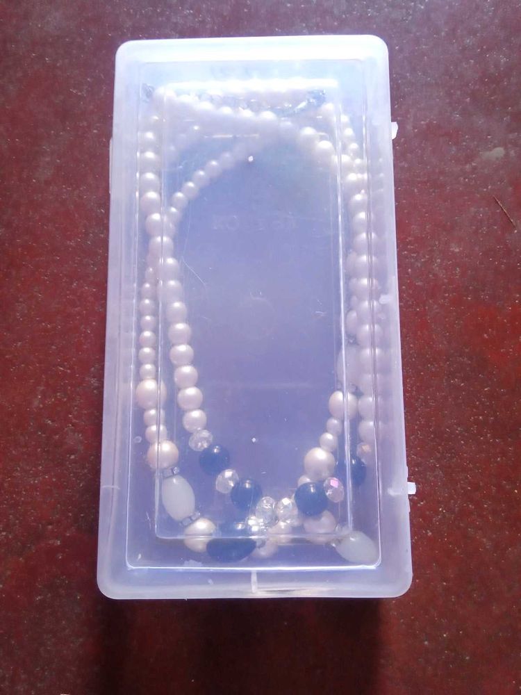 BEADS CHAINS.