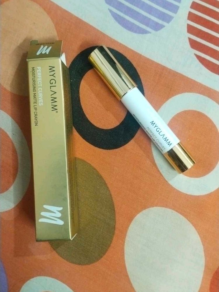 Maybelline Foundation And My Glamm Lipsticks