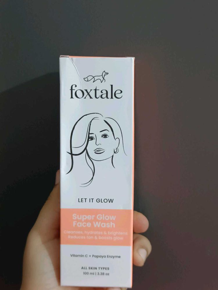 Foxtale Super Glow Facewash