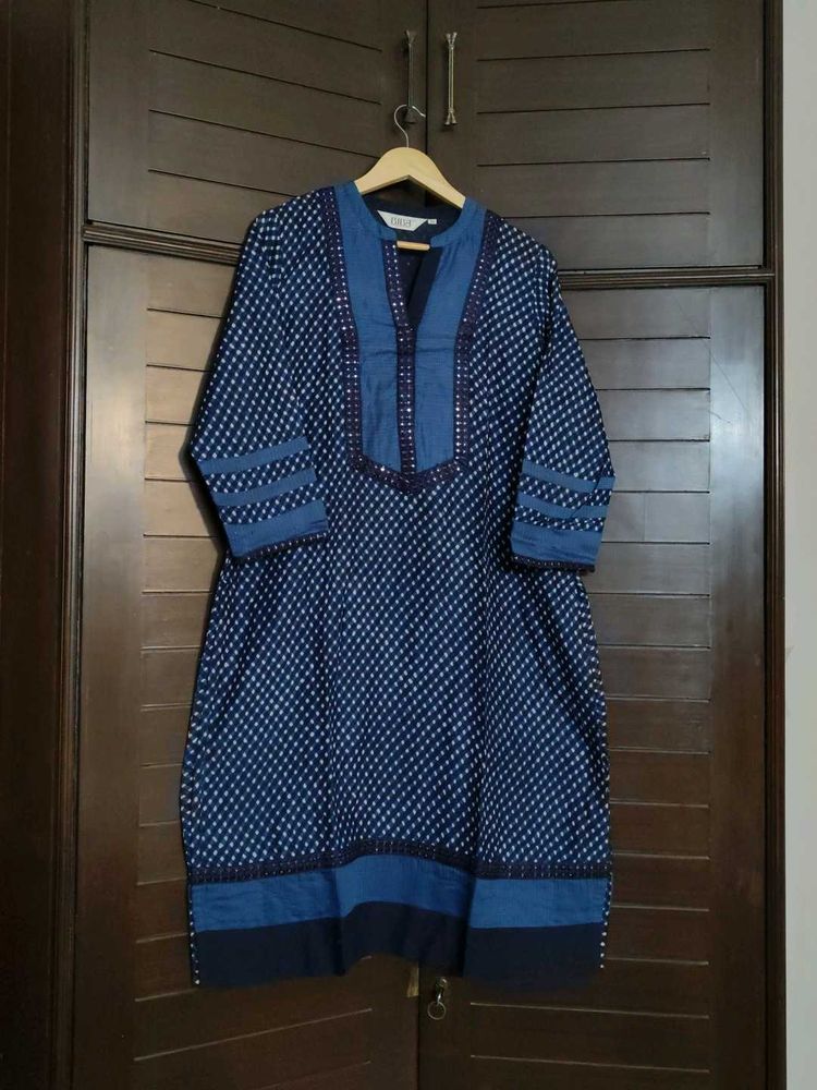 Biba Women Blue Printed Cotton Mix Straight Kurta