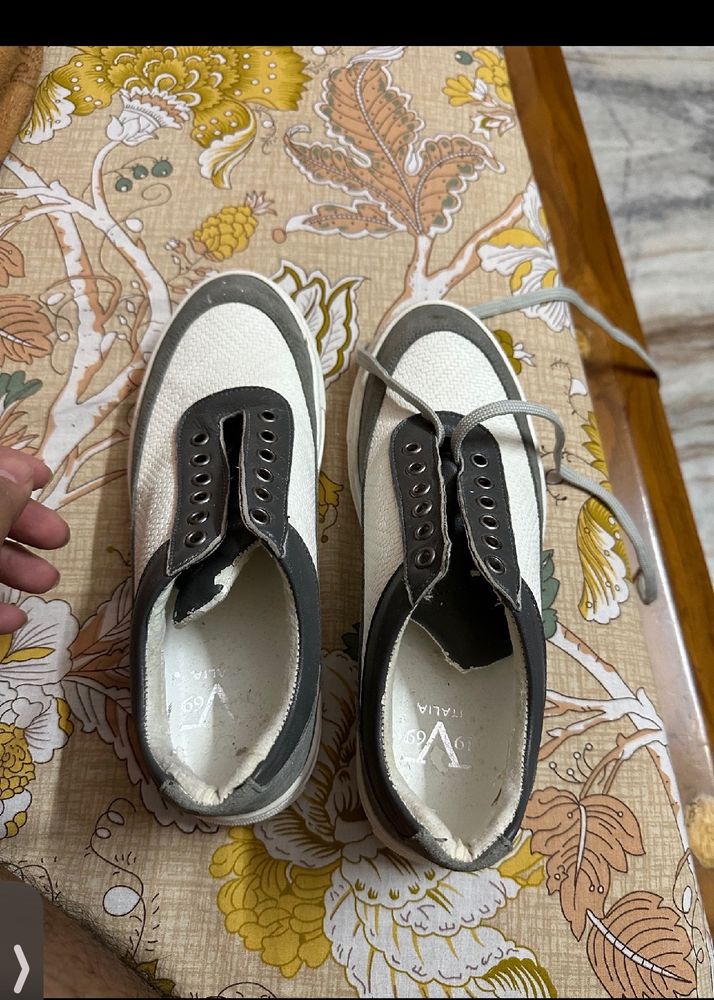 Versace Shoes Good Condition Unused But Peeling