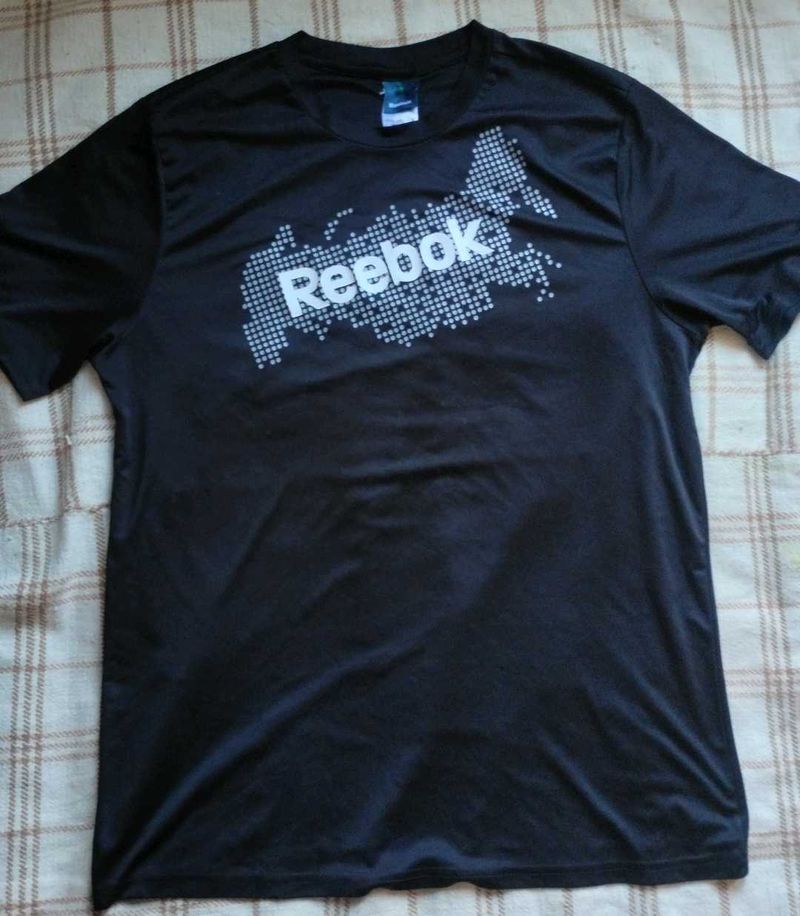 Reebok Black Graphic T-Shirt