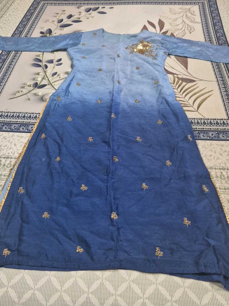 Blue Embroidered Kurta