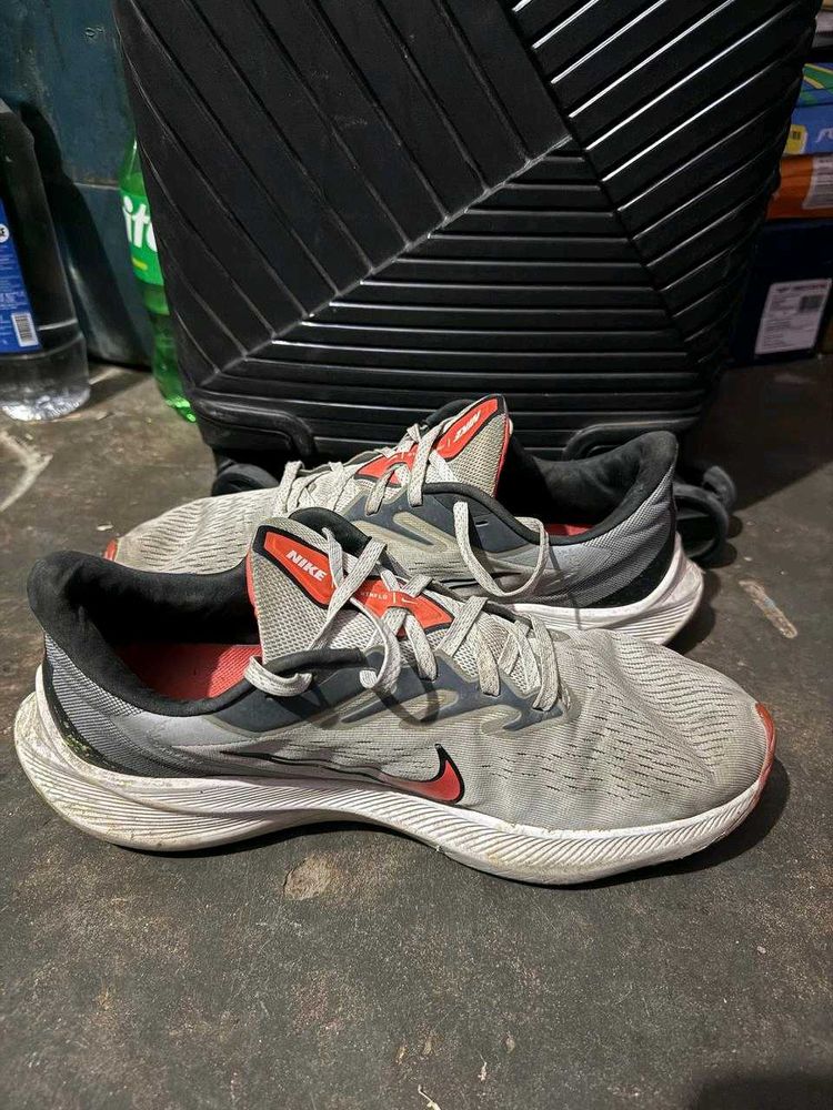 Nike Original Brand shies