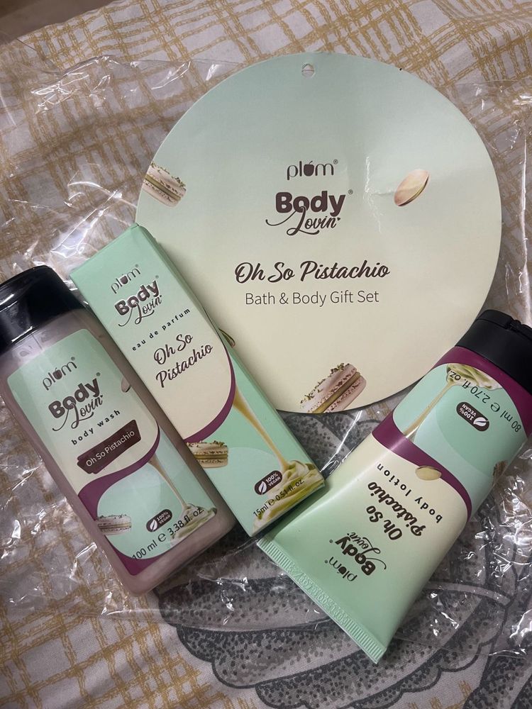 Plum Oh So Pistachio bath n body Set