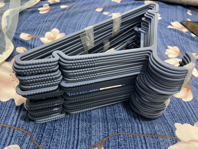Hanger total 36 piece set of 12 each