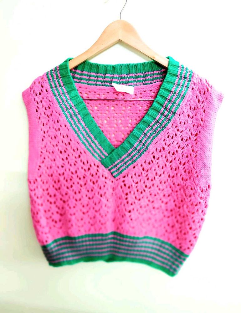 Megenta Colour Half Sweater Size-38