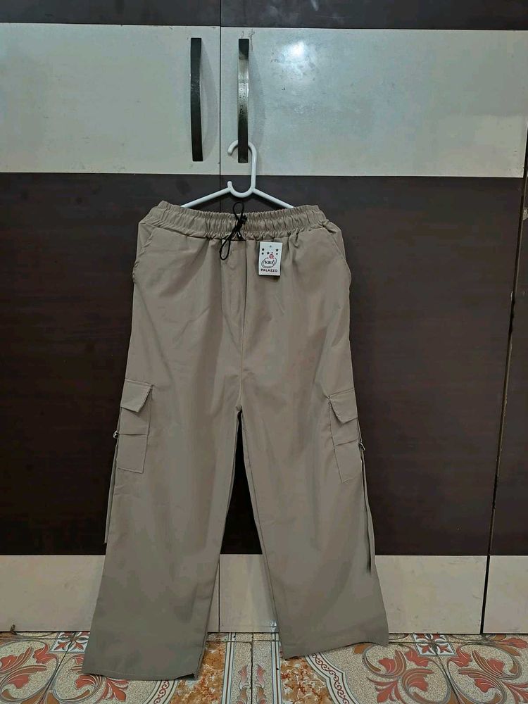 Tan Cargo Pant♉