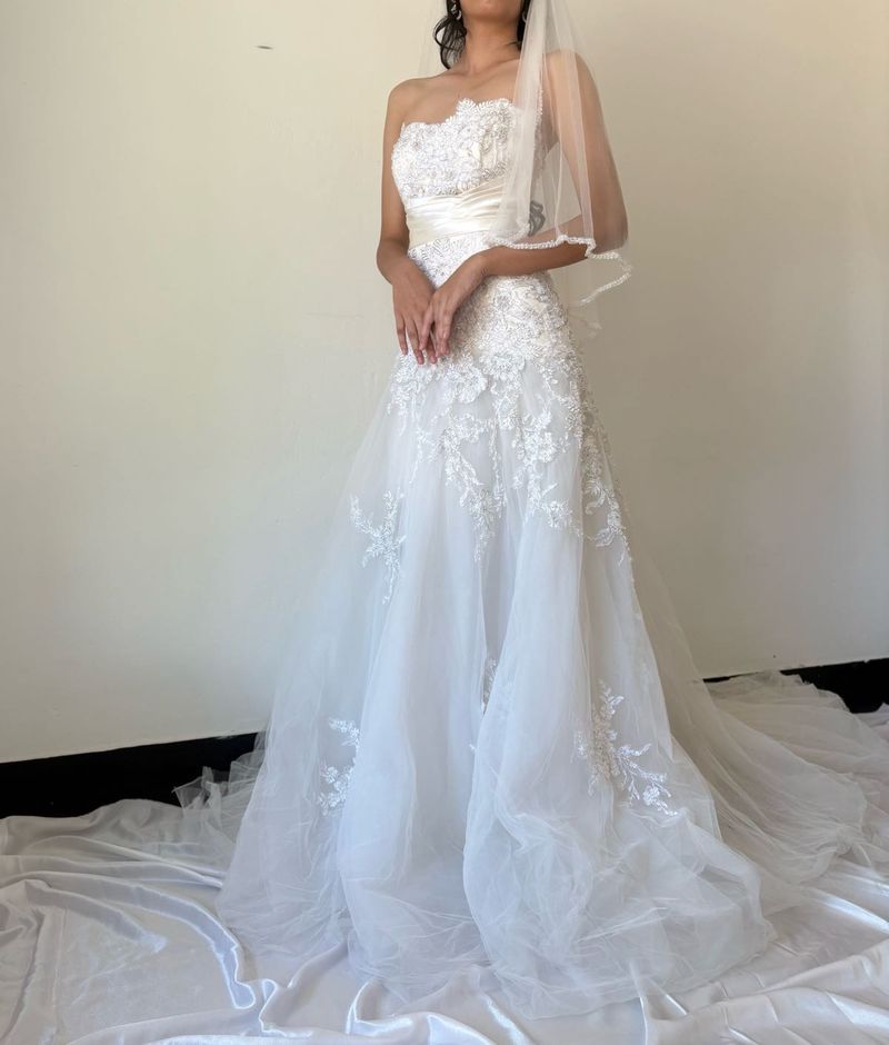 Elegant Wedding Gown