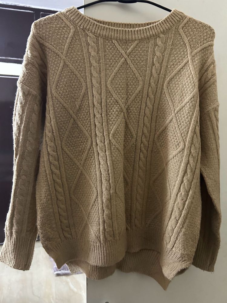 Cable Knit Off-white Sweater/ Sweatshirt