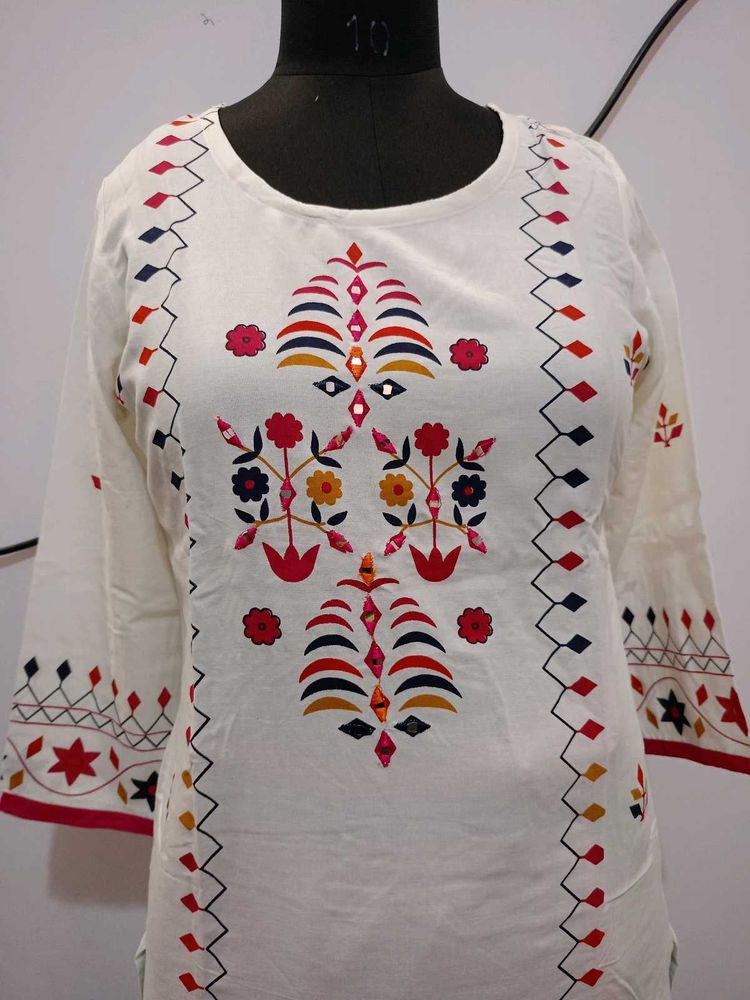 Women Kurta With Pant