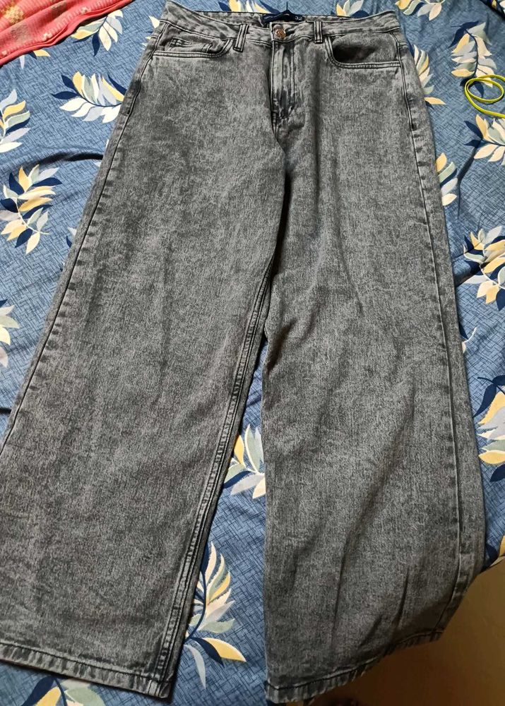 GREY WIDE LEG JEANS