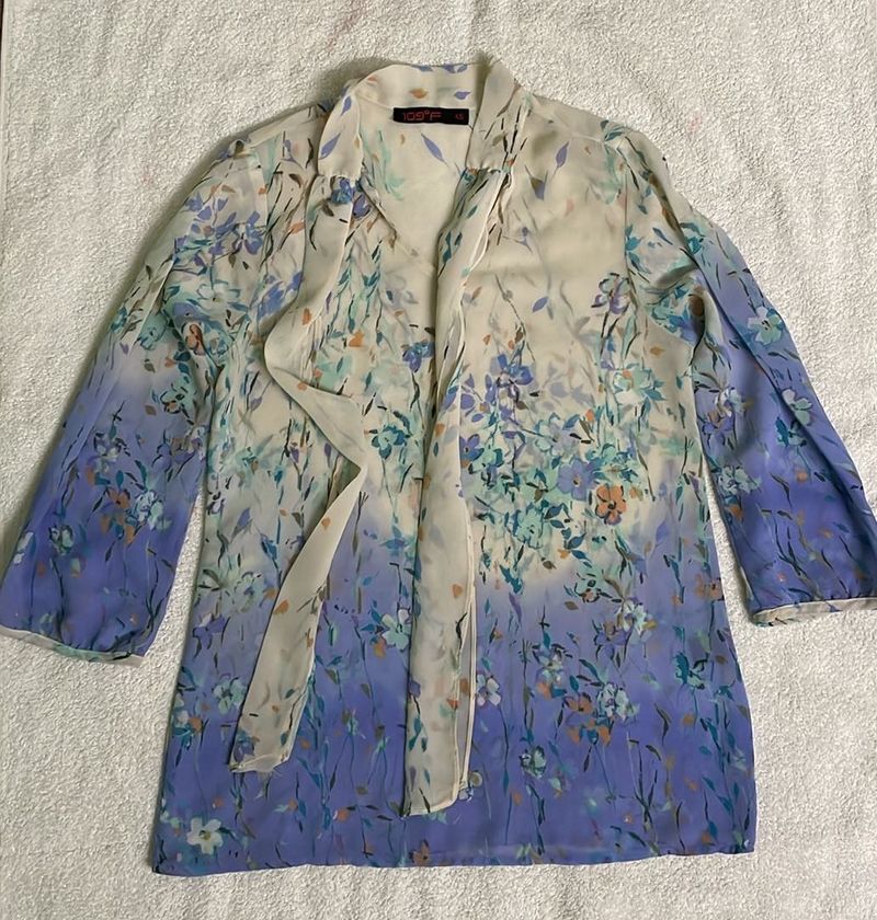 109 F Cute Floral Top 😍