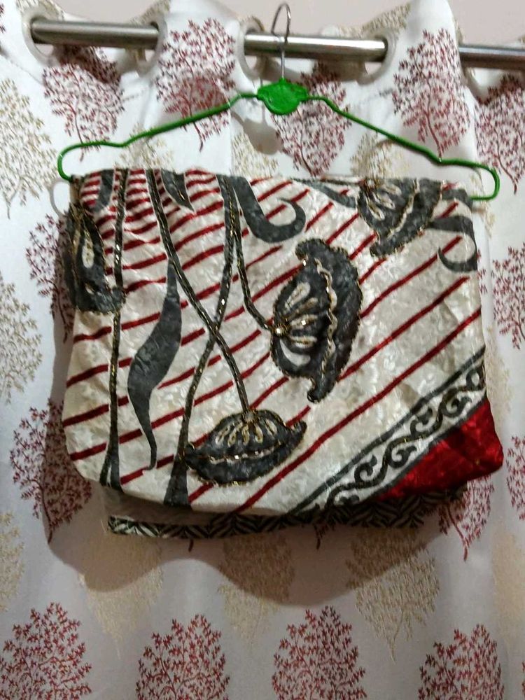 Embroidered Red &amp; white ethnic Saree🤍