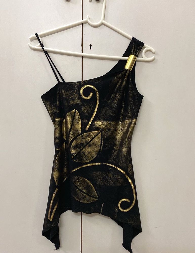 Elegant Black &amp; Gold Top
