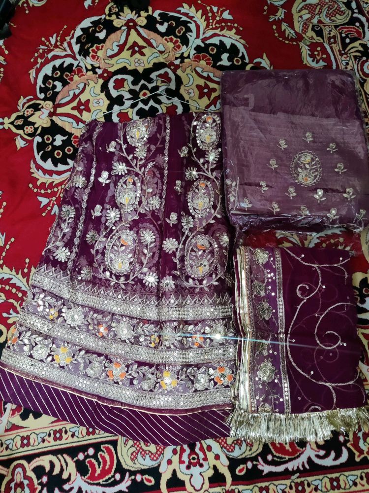 Rajpooti Poshak, Material