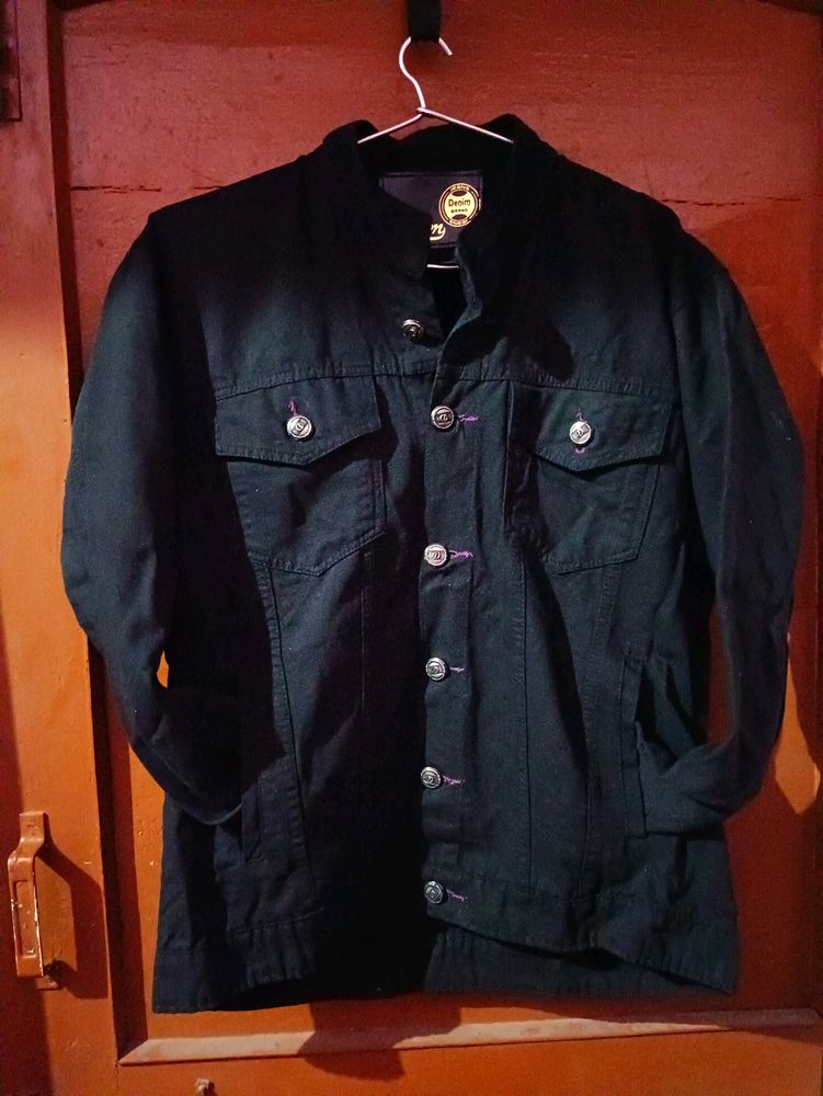 Loot📌 Denim Solid Jacket For Women