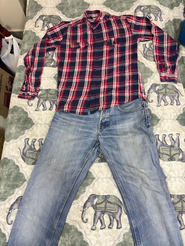 Combo of cheque shirt and blue jeans