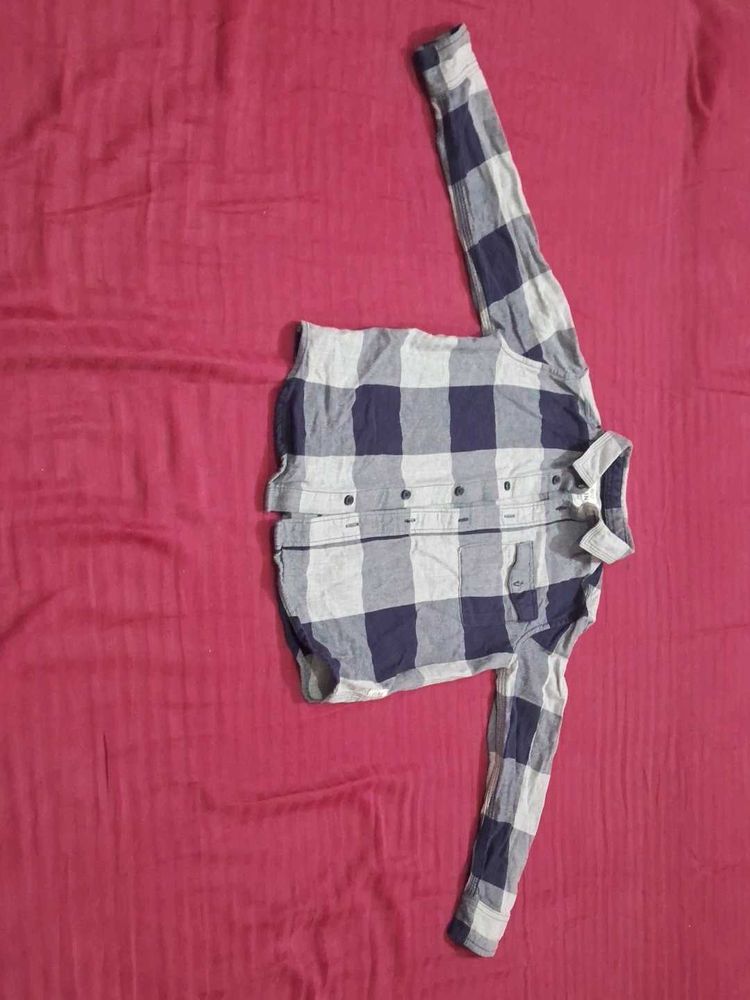 Blue &amp; White Plaid Button-Down