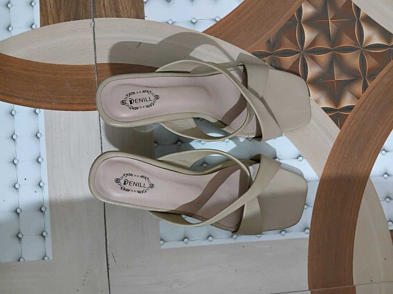 Denill Heels Size 41