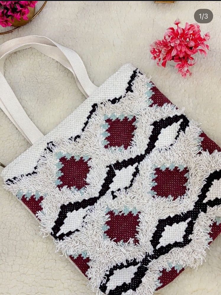 Handloom bags are on very reasonable price
